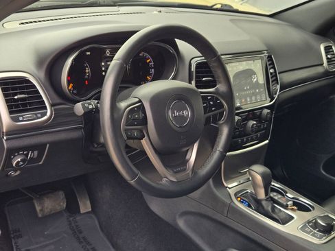 Used 2019 Jeep Grand Cherokee Limited image 11