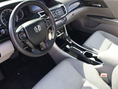 Used 2016 Honda Accord LX image 9