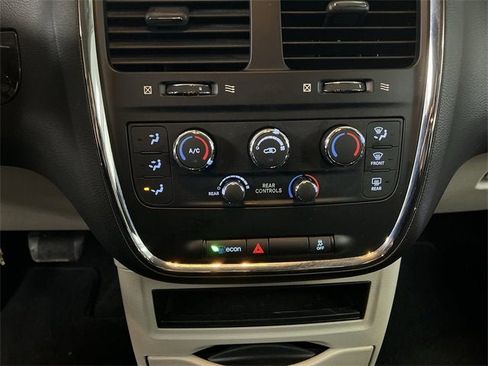 Used 2017 Dodge Grand Caravan SE w/ Power Window Group image 17