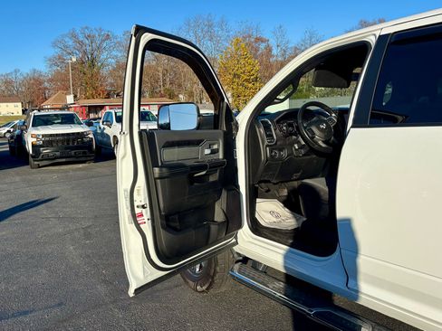 Used 2022 RAM 2500 Big Horn image 14