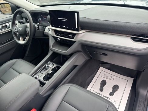 New 2026 Ford Explorer Active w/ Active Comfort Package image 18
