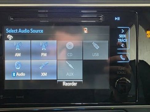 Used 2017 Toyota Corolla image 18