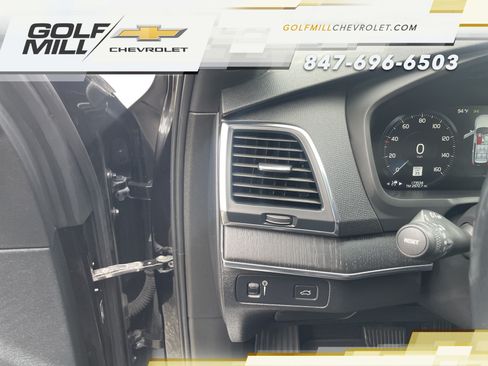 Used 2020 Volvo XC90 T5 Momentum AWD/4WD image 17