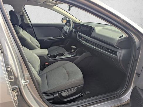 Used 2025 Kia K4 FWD image 15