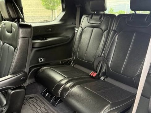 Used 2024 Jeep Grand Cherokee L Limited w/ Luxury Tech Group II AWD/4WD image 39