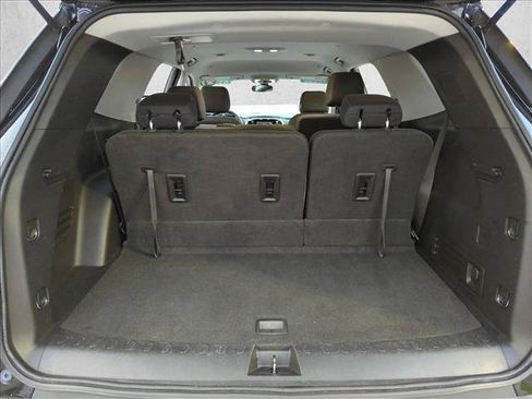 Used 2021 Chevrolet Traverse LS FWD image 6
