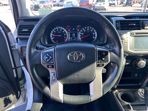 Used 2019 Toyota 4Runner SR5 Premium image 12