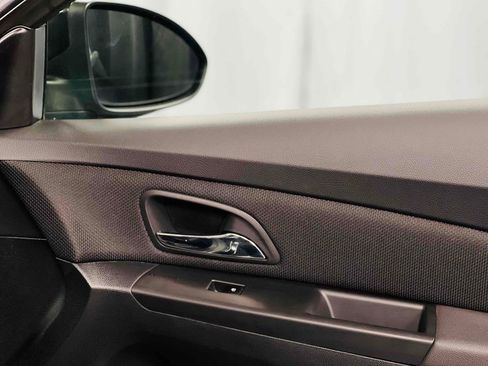 Used 2013 Chevrolet Cruze LT w/ All-Star Edition image 31