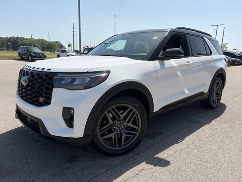 Used 2025 Ford Explorer ST w/ Sun And Sound Package AWD/4WD image 3