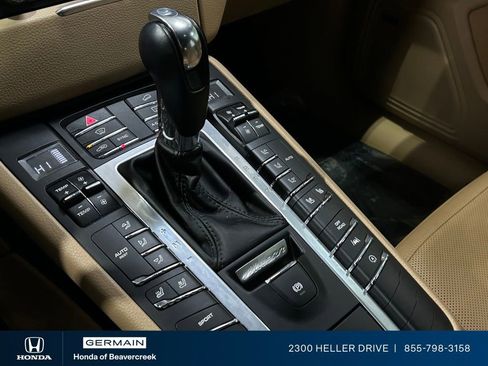 Used 2018 Porsche Macan image 27