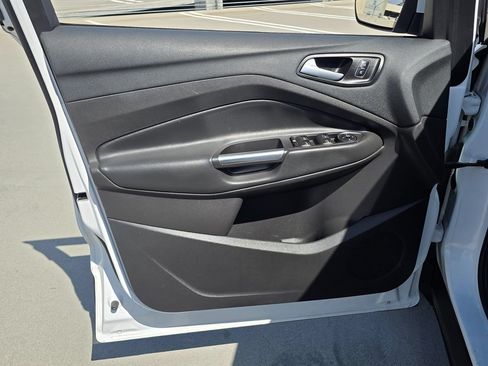 Used 2018 Ford Escape SE w/ SE Sync 3 Package FWD image 17