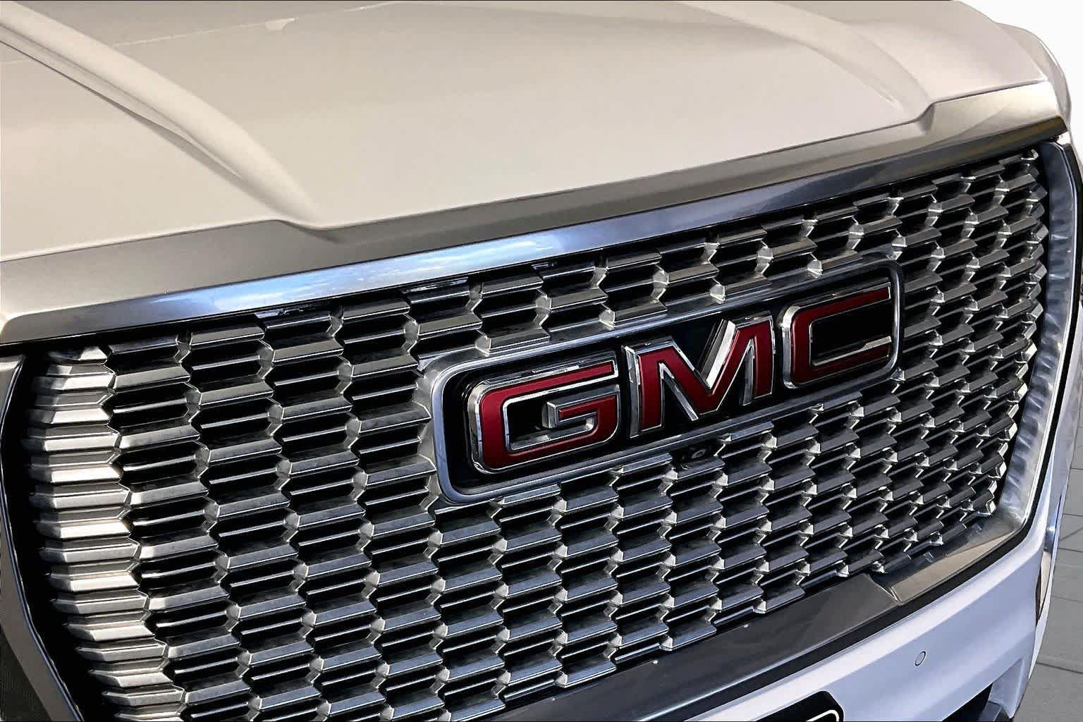 Used 2021 GMC Yukon Denali RWD image 28