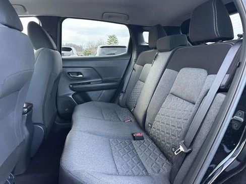 Used 2025 Nissan Kicks SV image 15