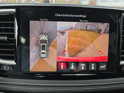 New 2026 Chrysler Pacifica Select w/ S Appearance Package image 27