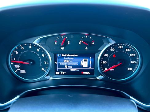 Used 2024 Chevrolet Equinox LT image 26