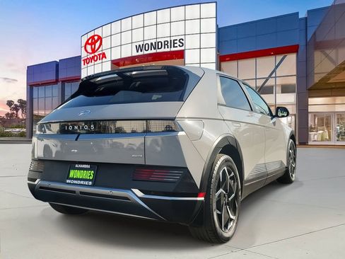 Used 2022 Hyundai Ioniq 5 SE image 4