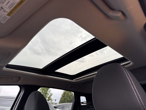 New 2025 Nissan Kicks SV w/ SV Premium Package image 27