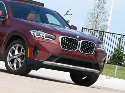 Used 2025 BMW X4 xDrive30i AWD/4WD image 37
