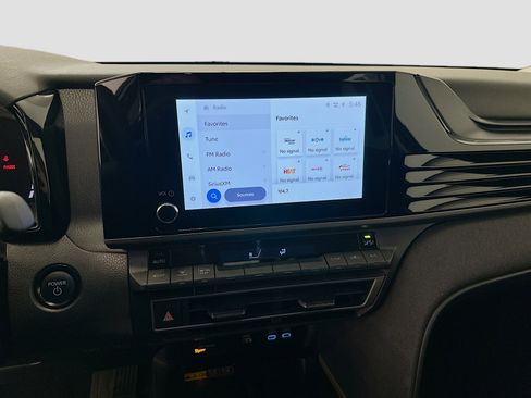 Used 2025 Toyota Camry LE image 26