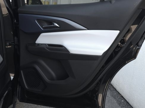 Used 2025 Chevrolet Equinox EV LT image 34