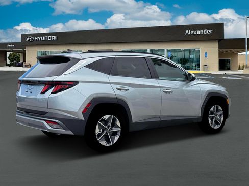 New 2026 Hyundai Tucson SEL FWD image 8