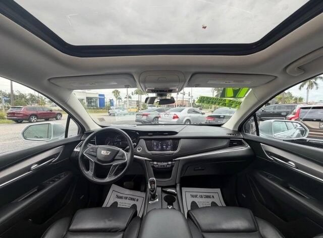 Used 2017 Cadillac XT5 Luxury FWD image 8