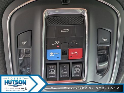 New 2025 Jeep Grand Cherokee L Limited w/ Luxury Tech Group II RWD image 31