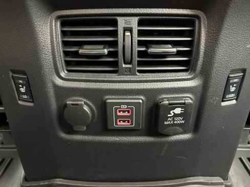 Used 2023 Nissan Titan PRO-4X w/ Pro-4x Convenience Package AWD/4WD image 25