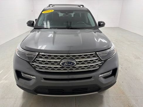 Used 2023 Ford Explorer Limited w/ Limited Technology Package AWD/4WD image 3