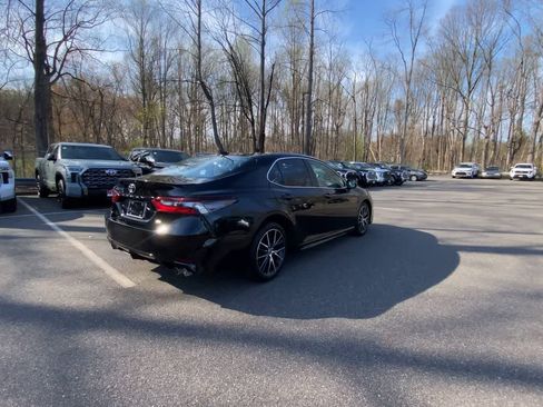 Used 2024 Toyota Camry SE image 16