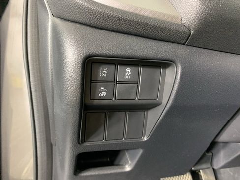 Used 2020 Honda CR-V LX image 16