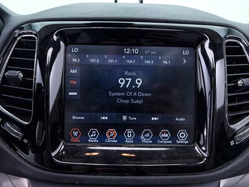 Used 2018 Jeep Compass Limited AWD/4WD image 21