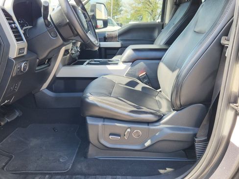 Used 2019 Ford F350 Lariat w/ Lariat Ultimate Package AWD/4WD image 17