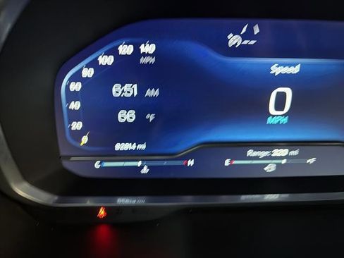 Used 2023 Chevrolet Suburban LT image 23