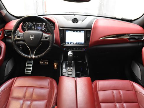 Used 2021 Maserati Levante S GranSport image 29