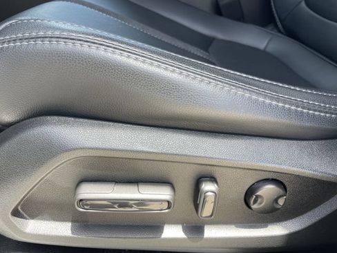 Used 2025 Honda Pilot EX-L image 23