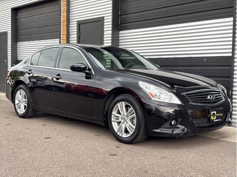 Used 2012 INFINITI G37 Journey w/ Premium Pkg image 12