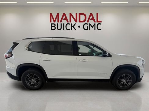 Used 2025 GMC Acadia Elevation image 4