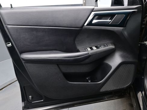 Used 2022 Mitsubishi Outlander SEL Black Edition image 9