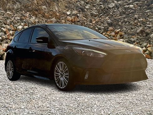 Used 2017 Ford Focus RS image 10