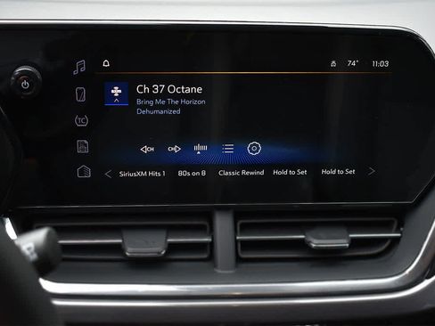 Used 2026 Chevrolet Trax ACTIV w/ Sunroof Package FWD image 18