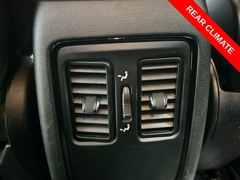 Used 2021 Dodge Durango SXT w/ 3rd Row Seating Group AWD/4WD image 25