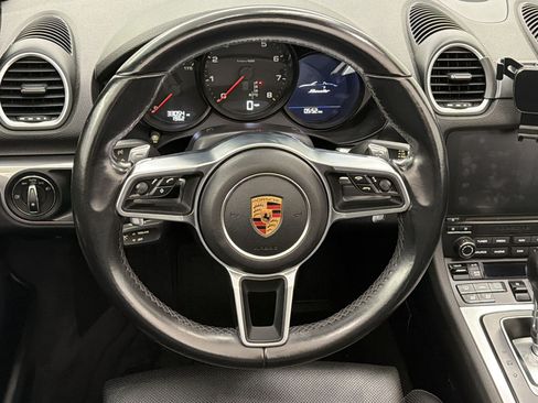 Used 2018 Porsche 718 Boxster RWD image 14