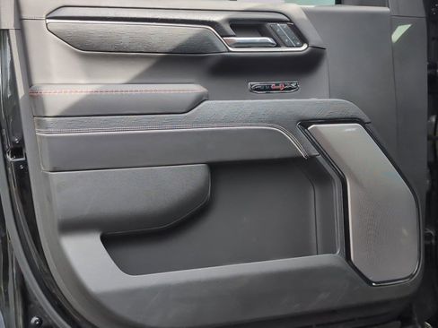 Used 2024 GMC Sierra 1500 AT4X image 13