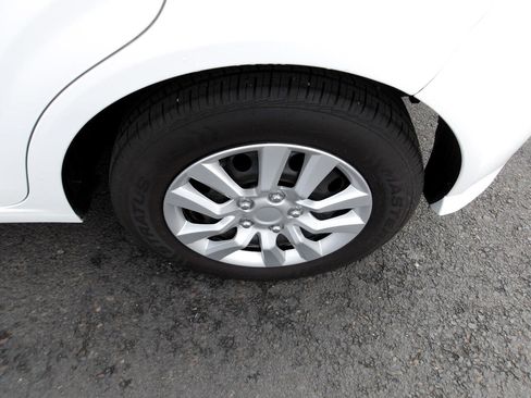 Used 2020 Chevrolet Sonic LT image 23