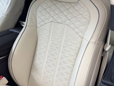 New 2025 Bentley Flying Spur Plug-In Hybrid image 33