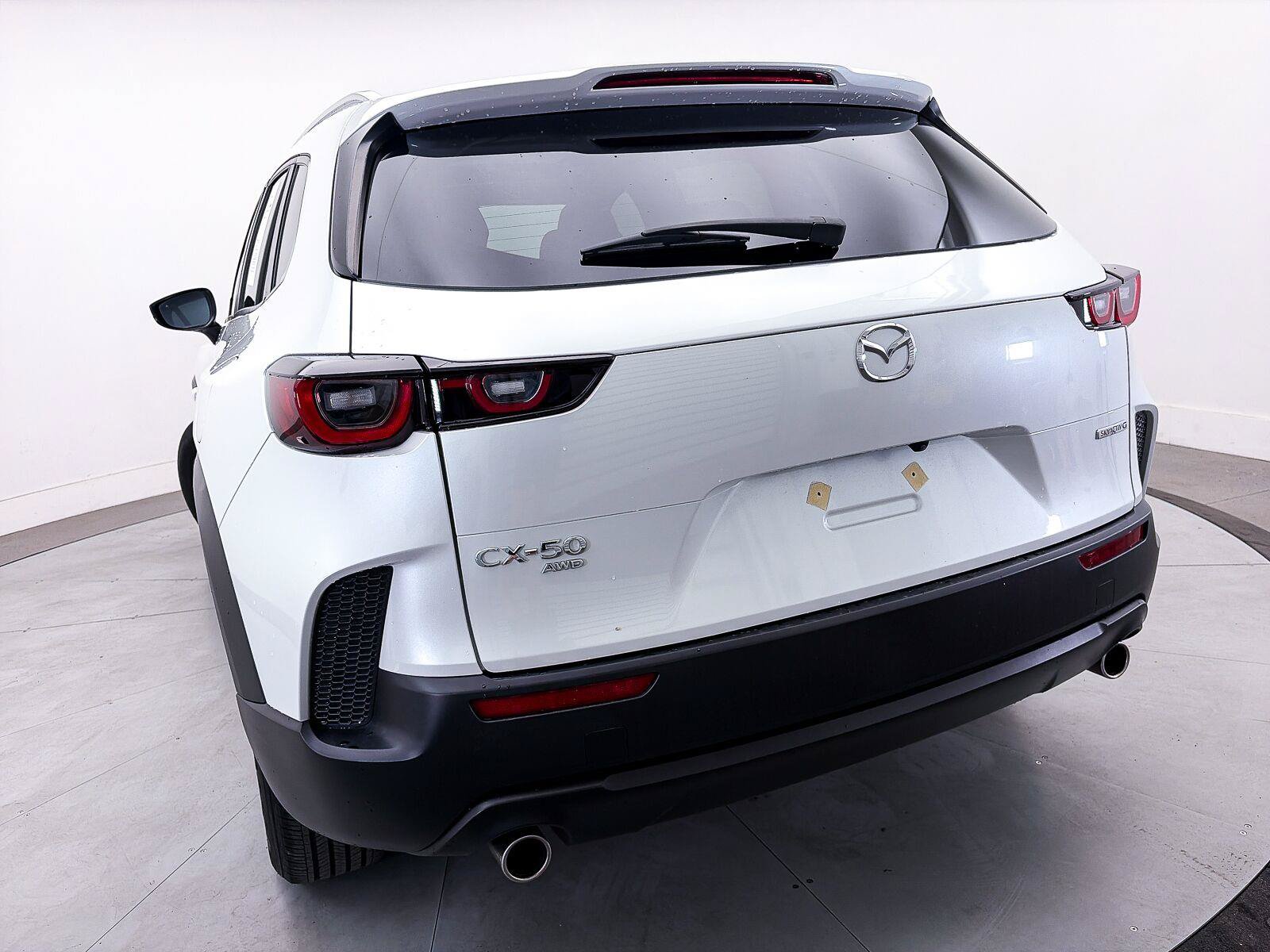 Used 2024 MAZDA CX-50 AWD 2.5 S w/ Accent Package image 2