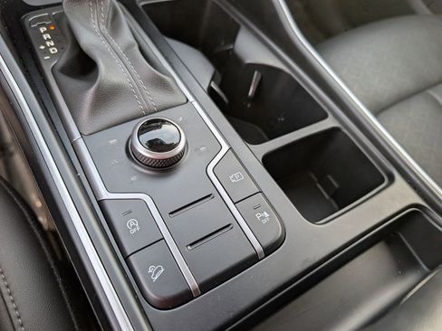 Certified 2023 Kia Sorento S w/ Panoramic Sunroof Package image 32