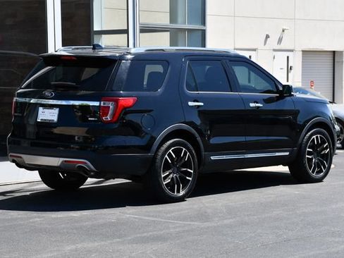 Used 2016 Ford Explorer Limited w/ Equipment Group 301A AWD/4WD image 8