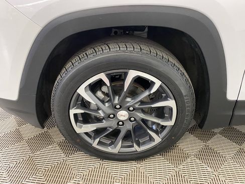 Used 2022 GMC Terrain SLT image 6